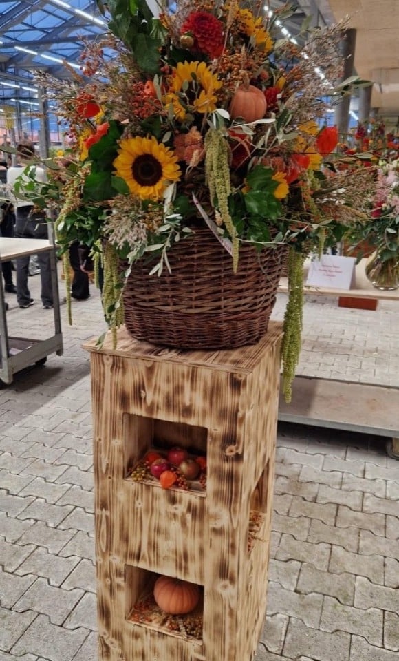 Swiss Flower Cup